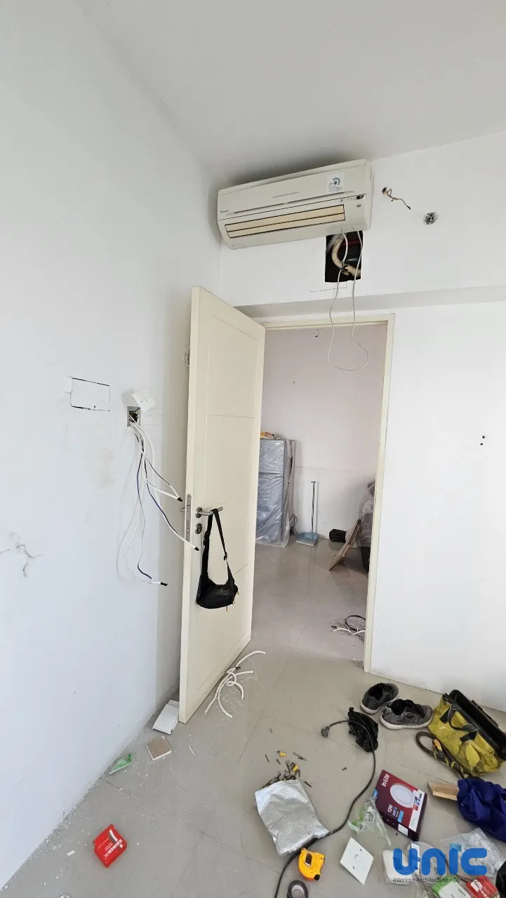 Desain Interior Apartemen 2BR Tanglin Pakuwon Mall Surabaya: Transformasi Studio Multifungsi untuk Keluarga Besar - Gallery 9