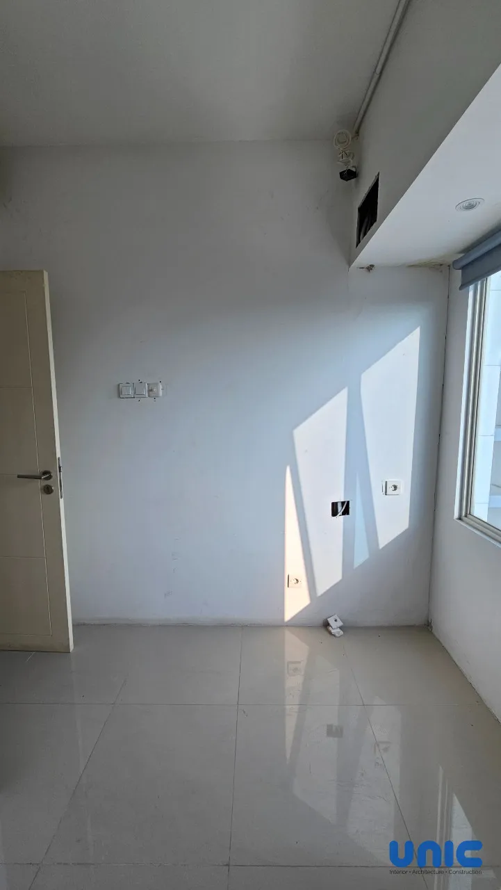 Desain Interior Apartemen 2BR Tanglin Pakuwon Mall Surabaya: Transformasi Studio Multifungsi untuk Keluarga Besar - Gallery 13