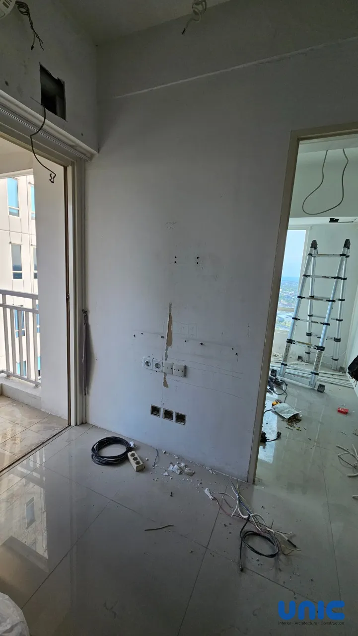 Desain Interior Apartemen 2BR Tanglin Pakuwon Mall Surabaya: Transformasi Studio Multifungsi untuk Keluarga Besar - Gallery 14