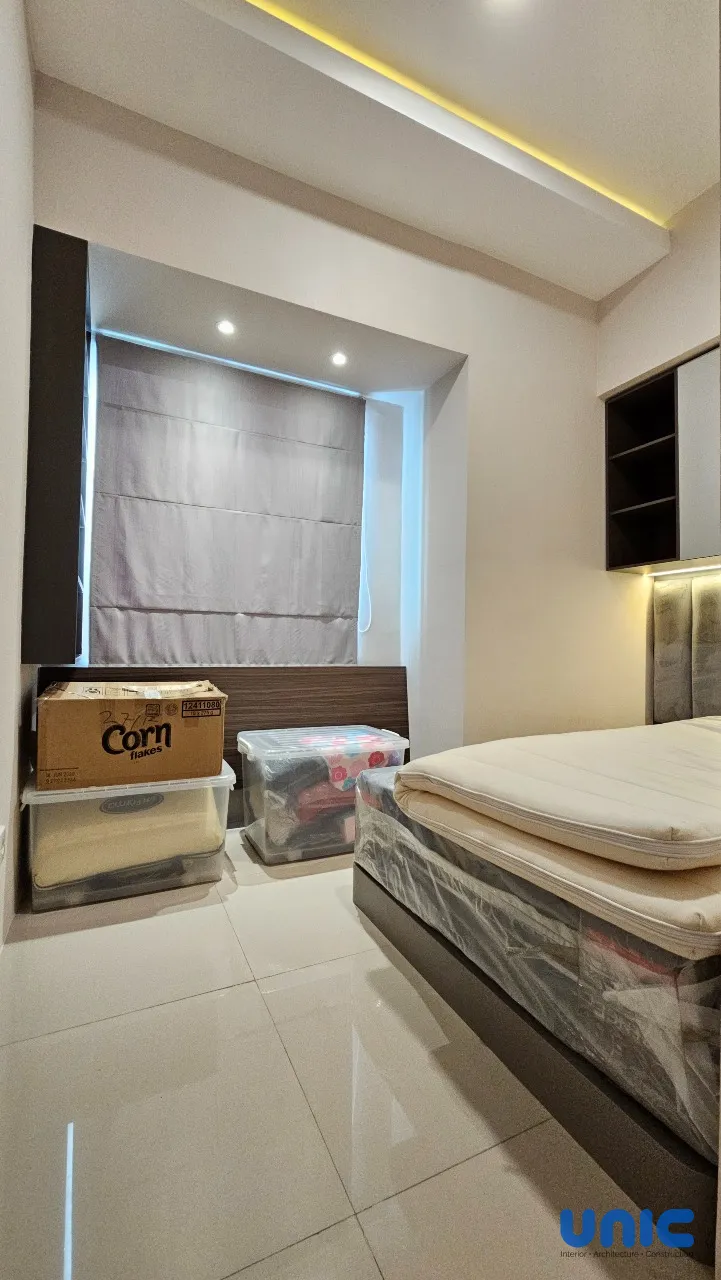 Desain Interior Apartemen 2BR Tanglin Pakuwon Mall Surabaya: Transformasi Studio Multifungsi untuk Keluarga Besar - Gallery 17