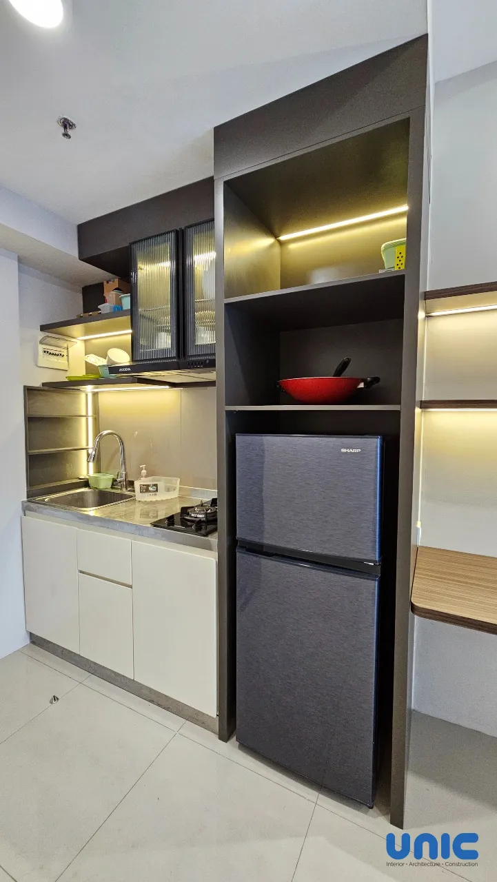 Desain Interior Apartemen 2BR Tanglin Pakuwon Mall Surabaya: Transformasi Studio Multifungsi untuk Keluarga Besar - Gallery 27