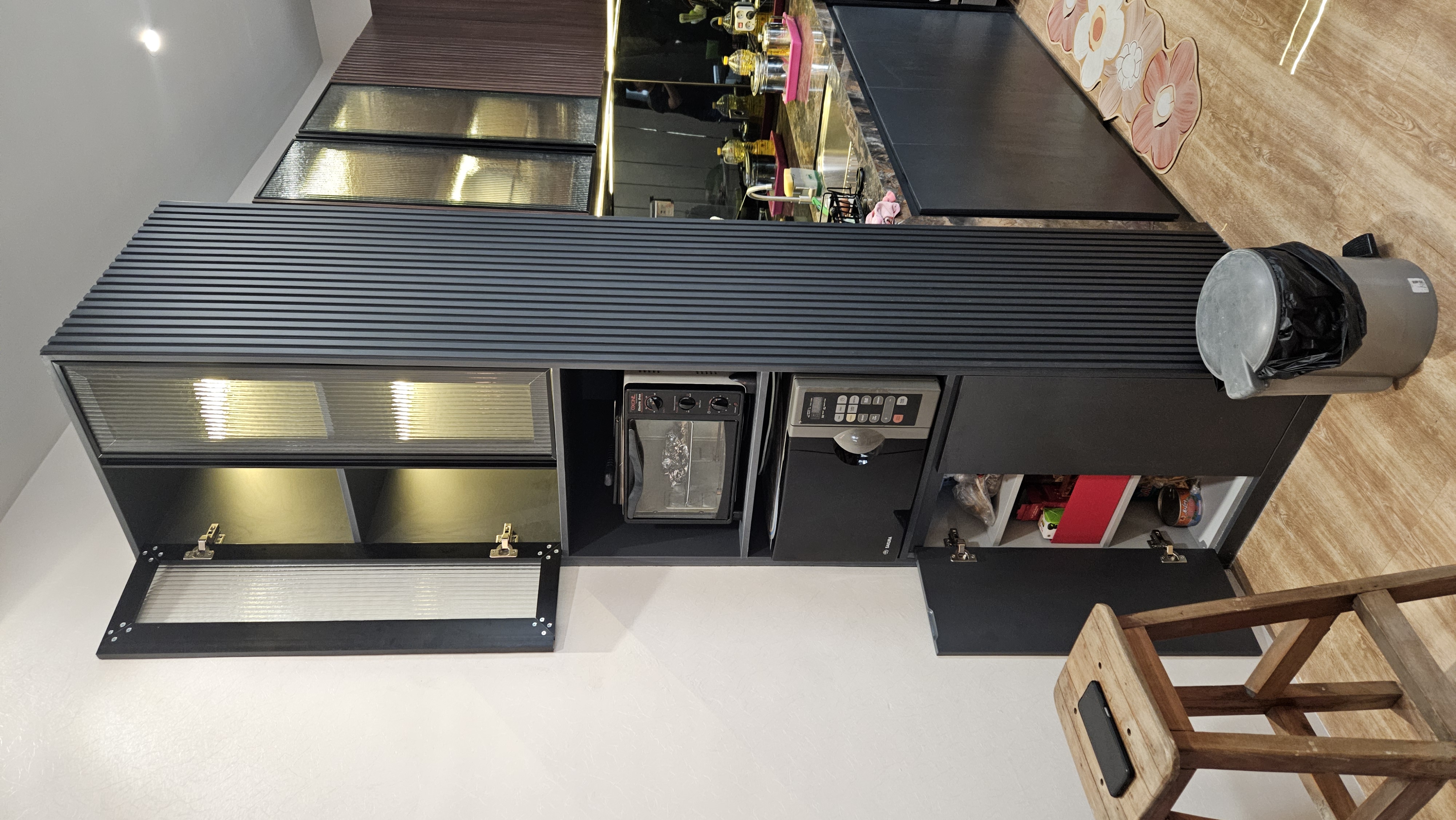 Interior Dapur (Kitchen Set) dan Ruang Makan Grand Sunrise Menganti Gresik - Gallery 3