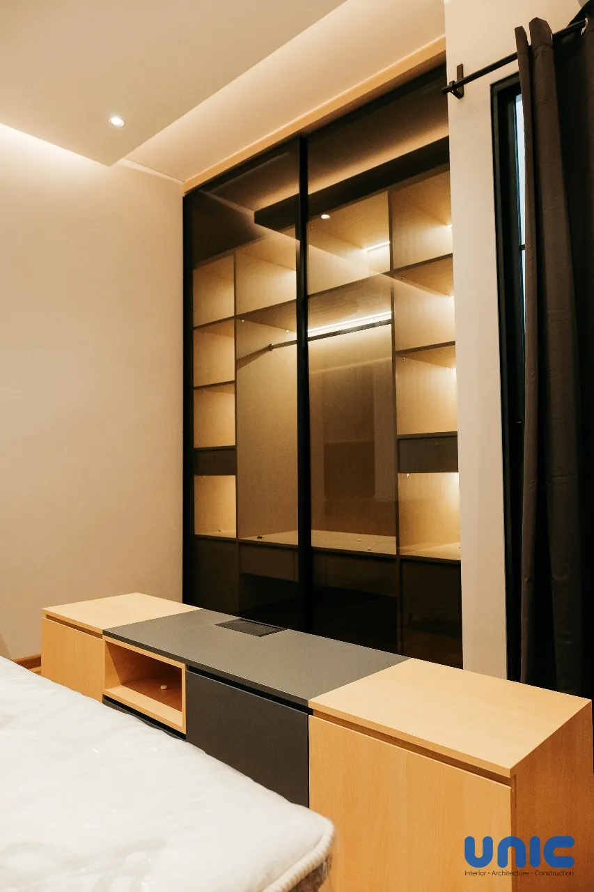 Interior Kamar Utama Northwest Lake Surabaya: Desain Mewah dengan Strategi Hybrid Custom - Gallery 8