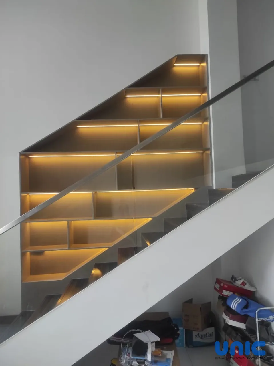 Interior Mewah Citraland Bukit Golf Surabaya: Inovasi Lemari Sekat & Walk-in Closet Multifungsi - Gallery 6