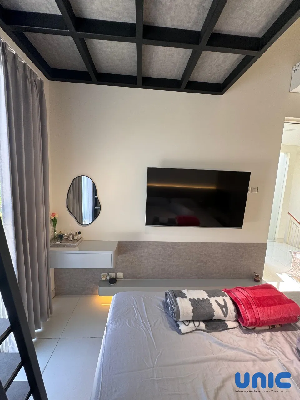 Interior Minimalis Modern Grand Pakuwon Surabaya: Solusi Hunian Compact Cluster Adelaide - Gallery 17