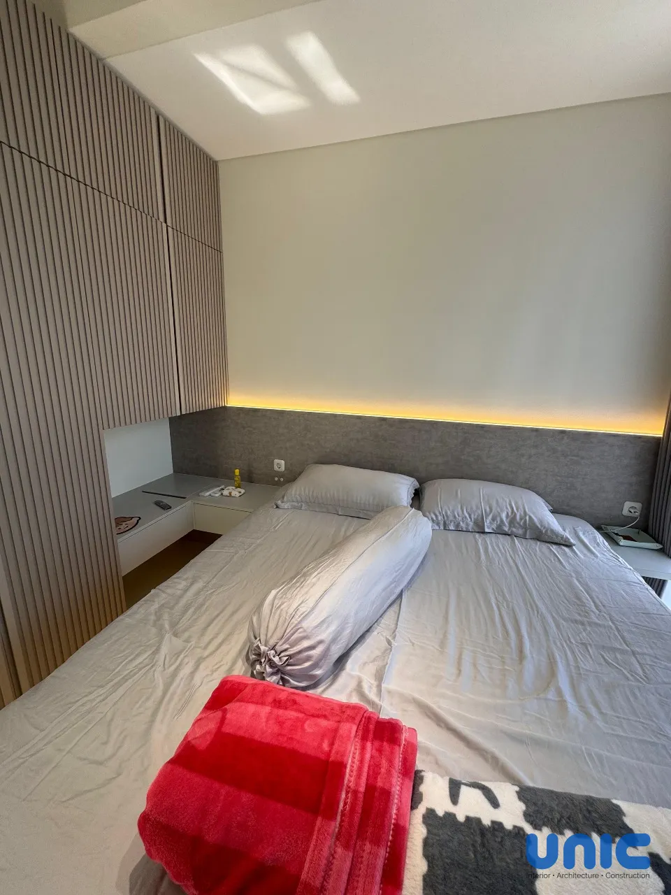 Interior Minimalis Modern Grand Pakuwon Surabaya: Solusi Hunian Compact Cluster Adelaide - Gallery 19