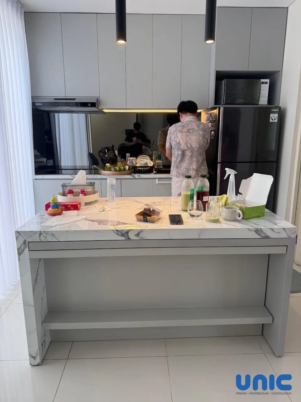 Interior Minimalis Modern Grand Pakuwon Surabaya: Solusi Hunian Compact Cluster Adelaide - Gallery 24