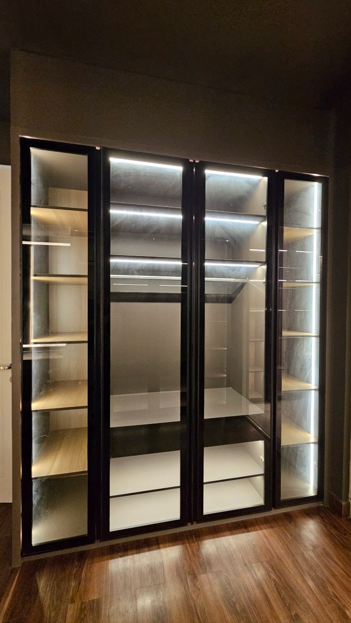 Interior Modern Industrial Grand Harvest Surabaya: Kamar Utama & WIC Cluster Arcadia - Gallery 8