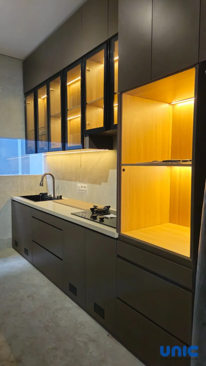 Kitchen Set Industrial Modern Eksklusif di Grand Harvest Cluster Arcadia, Surabaya - Gallery 12