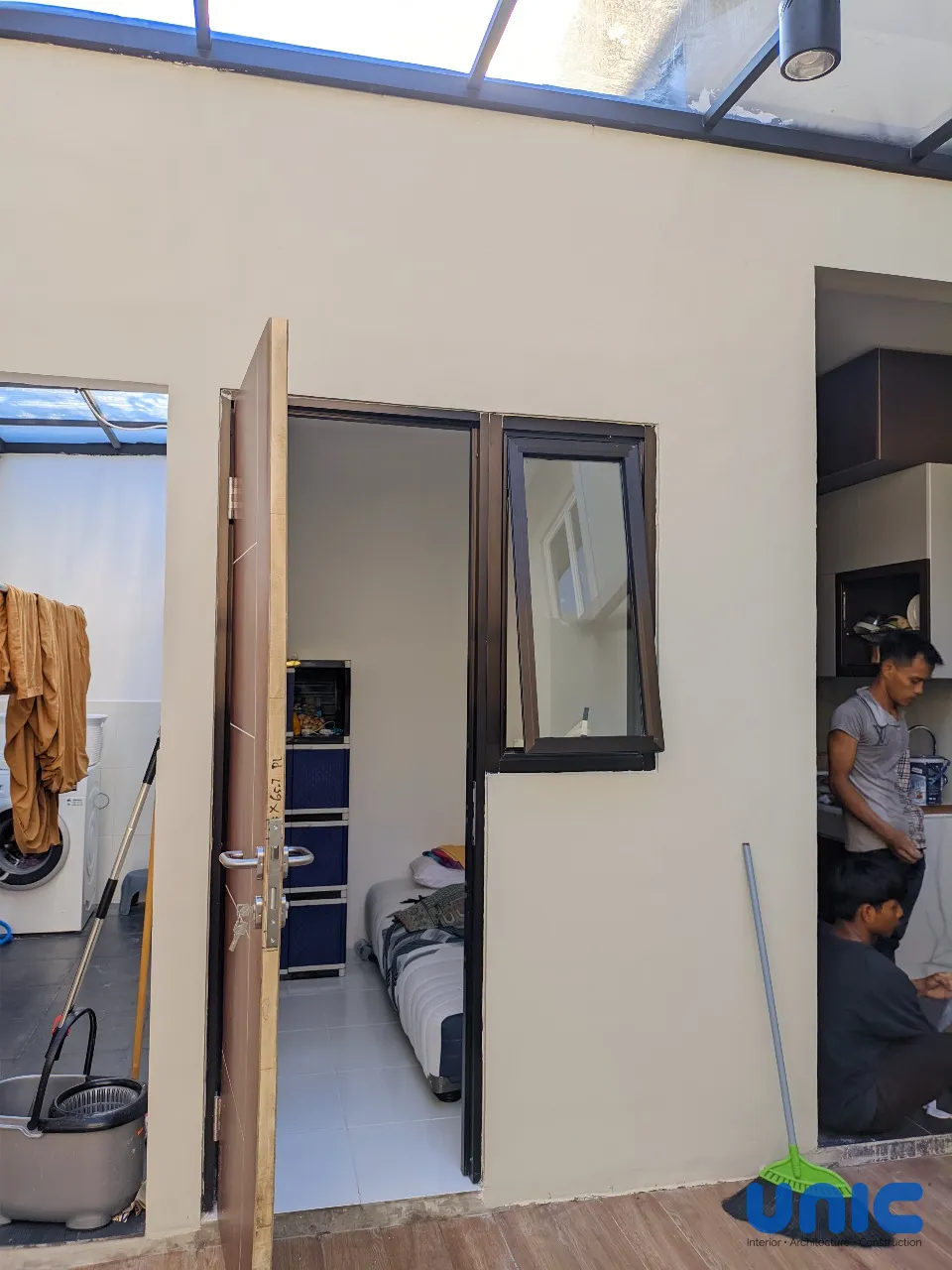 Renovasi Area Belakang Northwest Park Surabaya: Transformasi Lahan 7x5 Menjadi Dapur Kotor & Taman Tropis - Gallery 10