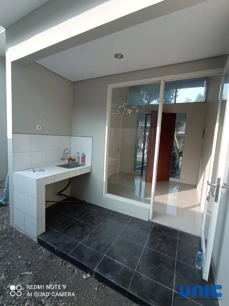 Renovasi Rumah Northwest Park Citraland Surabaya: Transformasi Lahan 6x3 Menjadi Area Kamar & Dapur Modern - Gallery 9