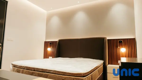 Interior Kamar Utama Northwest Lake Surabaya: Desain Mewah dengan Strategi Hybrid Custom