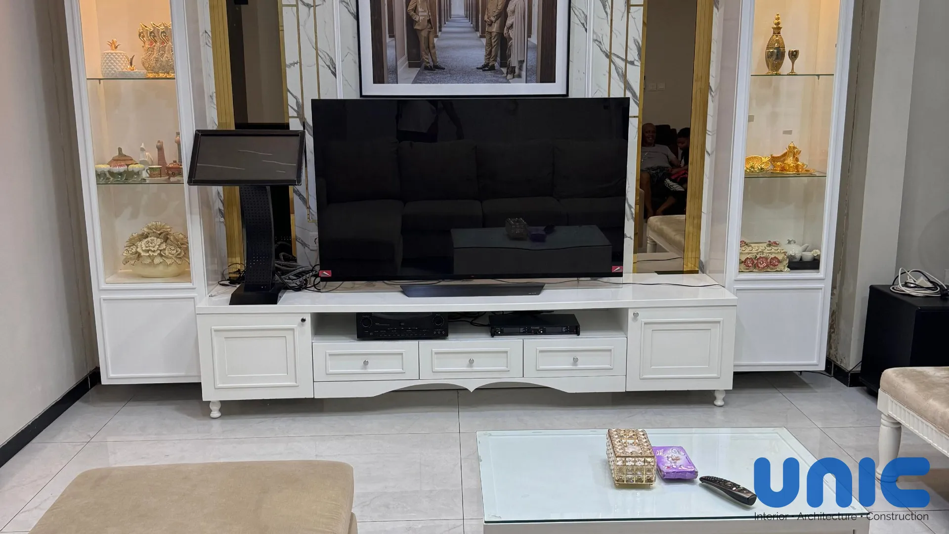 Solusi Furnitur Anti Rayap di Green Leaf Surabaya: Transformasi PVC Board & Finishing Duco PU